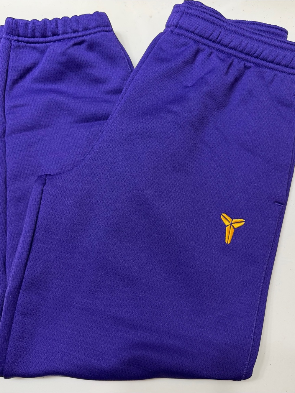 Kobe Bryant - Nike Big Kids' Therma-FIT Pants 💜💛